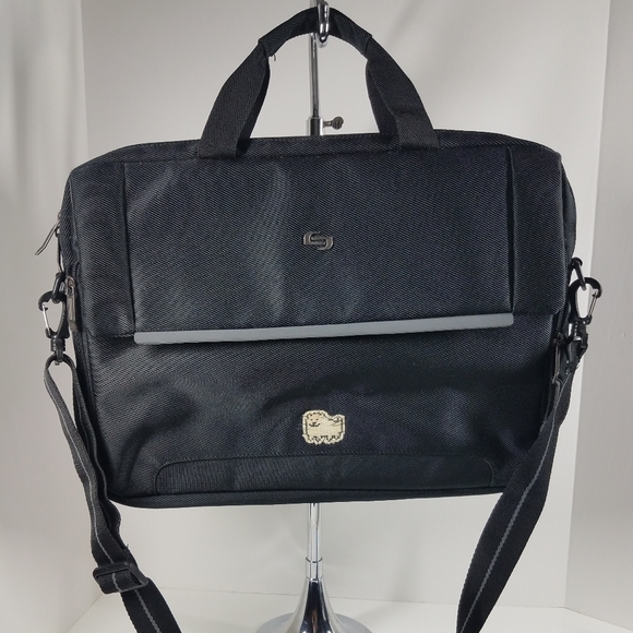 Solo Black Laptop Case Bag - Picture 2 of 13